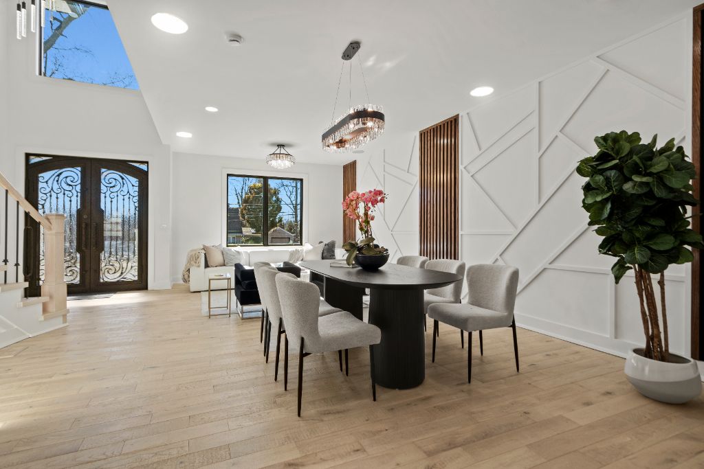 Brookfield Residence, Dining · millwork wall