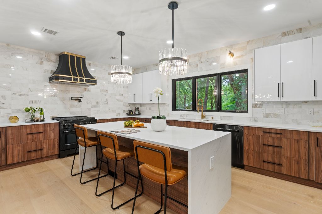 Riverview Terrace Residence, Chef's kitchen · island