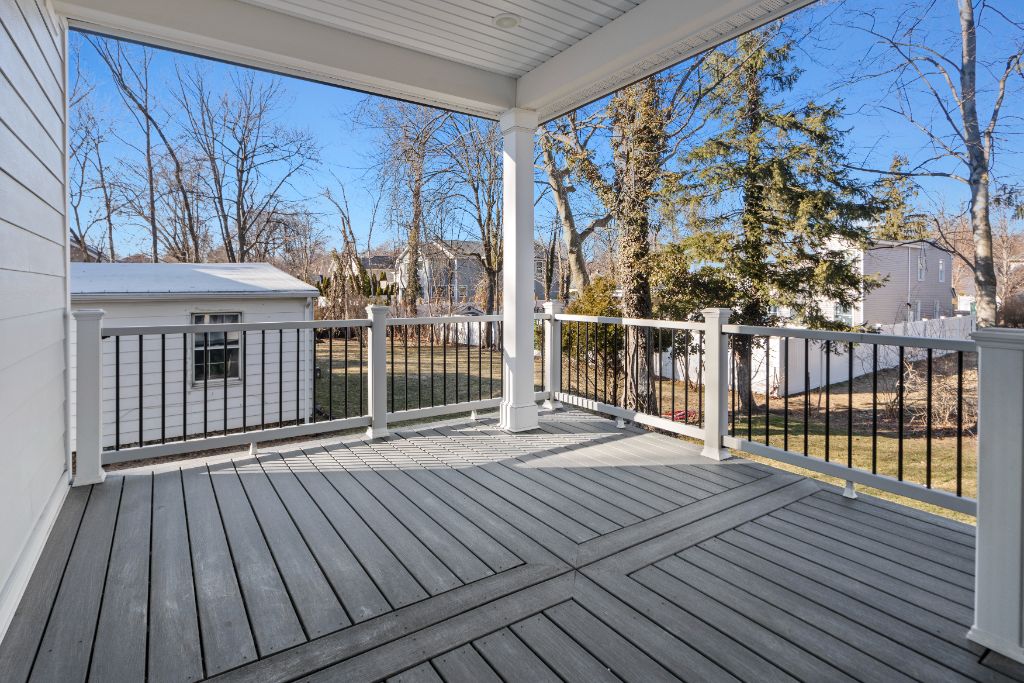 Brookfield Residence, Covered rear deck