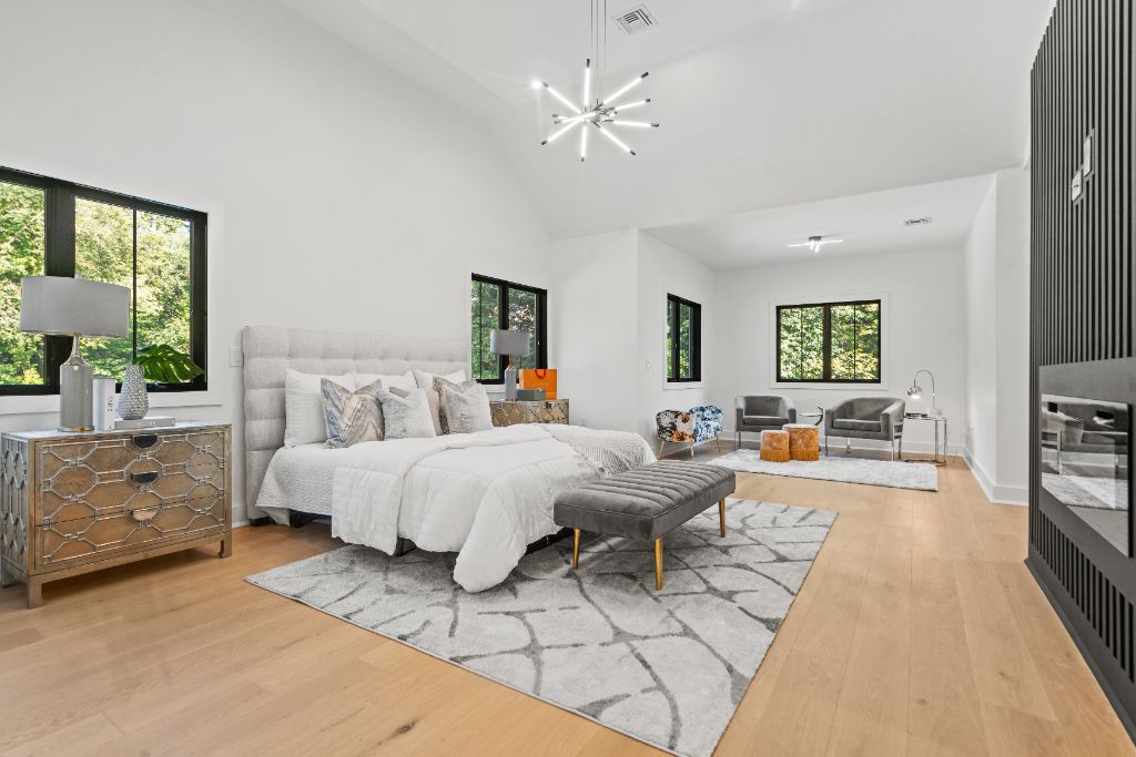 Brook Road Residence, Primary suite