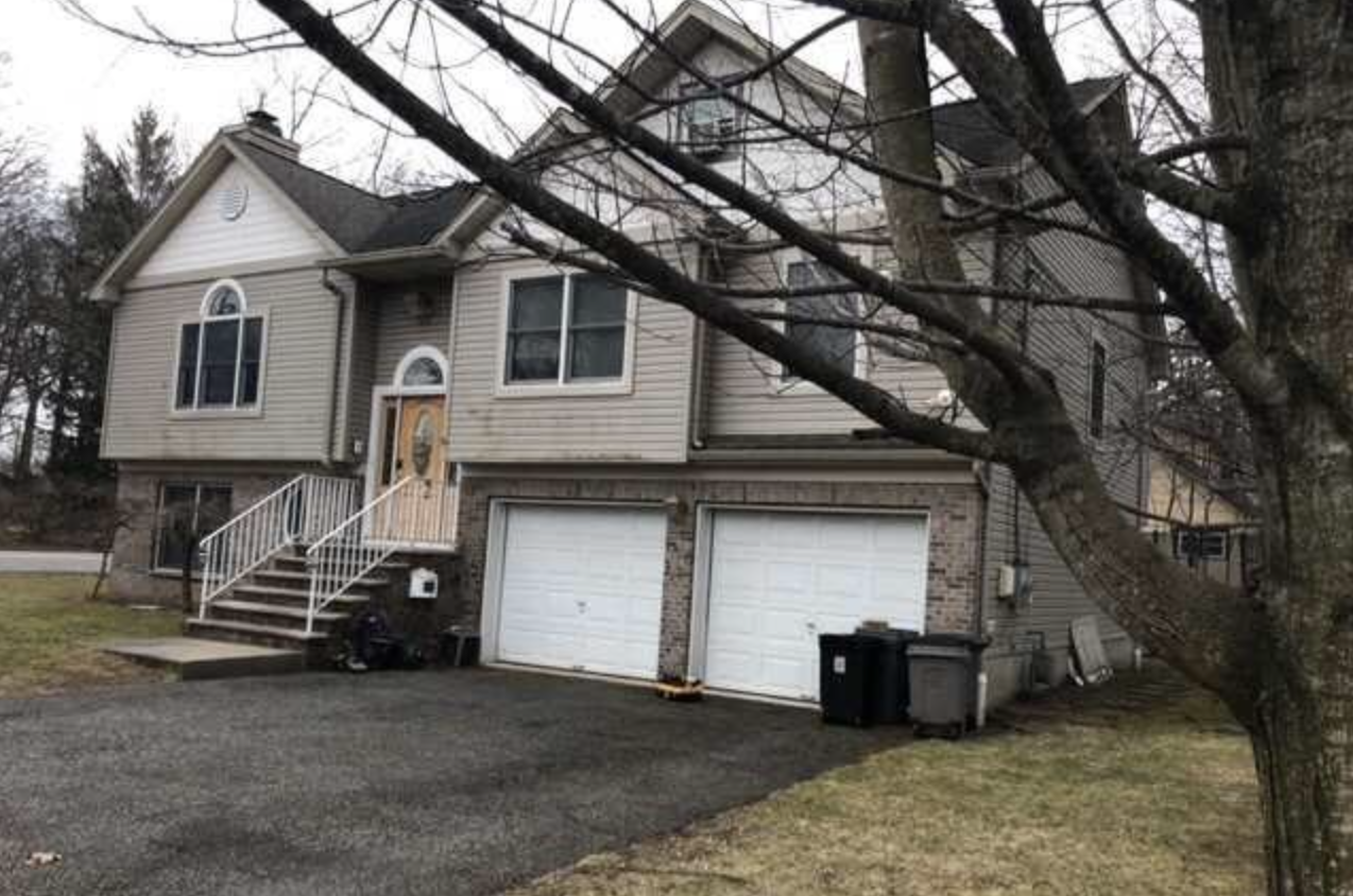 55 Large Residence, Prior condition