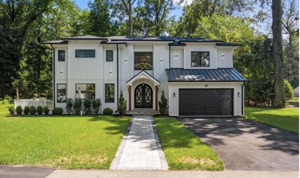 406 Sylvan Place E, front elevation